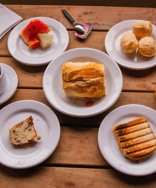 Hospedagem com café da manhã incluso